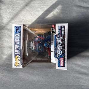 Funko Pop! Deluxe Marvel: Street Art Collection Captain America #752 exclusive